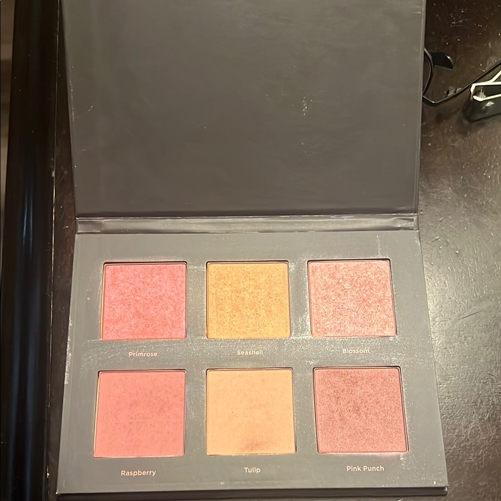 ULTA Beauty Mad for Mauve Blush Palette